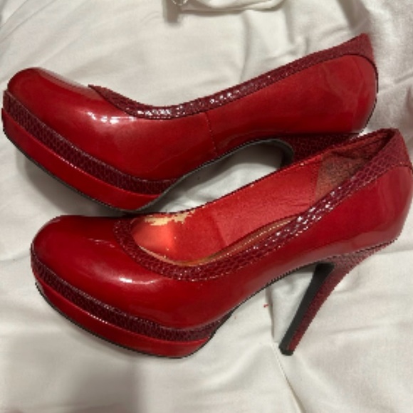 Y2K Red Baby Phat Pumps - Picture 1 of 7